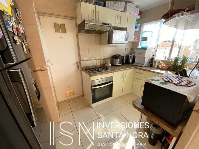 Amplia casa de 1 piso en condominio, sector Balmaceda frente a restaurante Lima limón