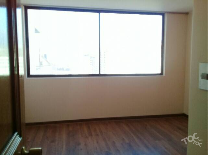 SE ARRIENDA AMPLIO DEPTO. 4D/4B + 2 ESTAC. – MANQUEHUE/COLON