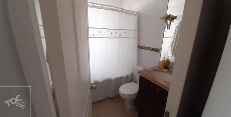 SE VENDE CASA EN AVENIDA CURAUMA SUR