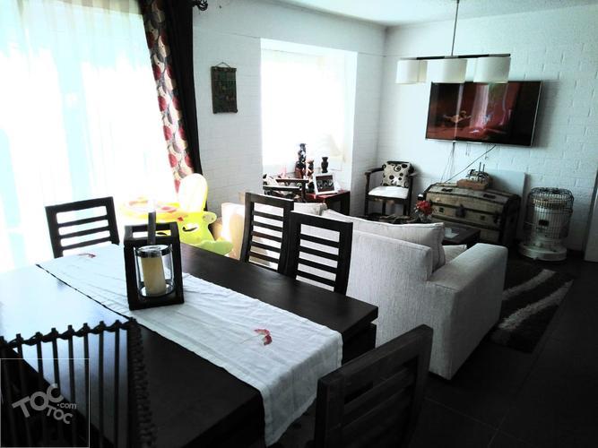 SE VENDE CASA EN AVENIDA CURAUMA SUR