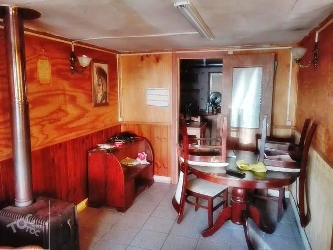 CASA Y LOCAL DE COMIDA