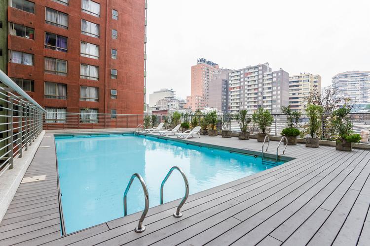 ARRIENDO METRO SANTA LUCIA / SARA DEL CAMPO / CARMEN