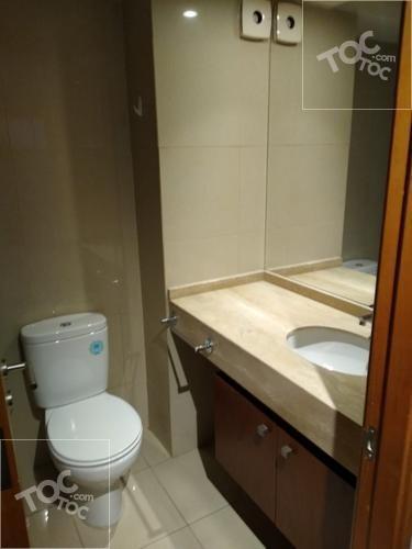 Amplio departamento de 2 habitaciones 2 baños con est y bod, Excelente Ubicación Vitacura