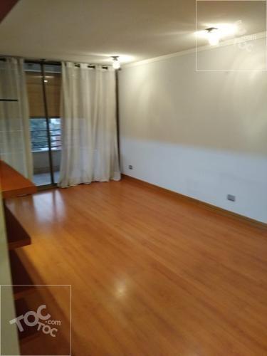 Amplio departamento de 2 habitaciones 2 baños con est y bod, Excelente Ubicación Vitacura