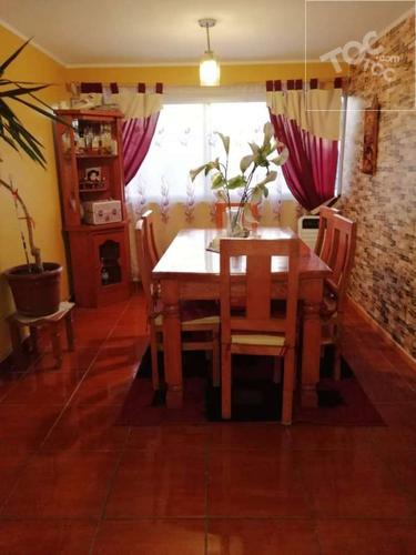 Departamento en calle Laura