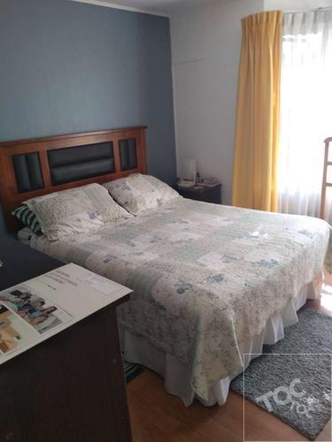 Casa de 2 pisos en Valle Lo Campino