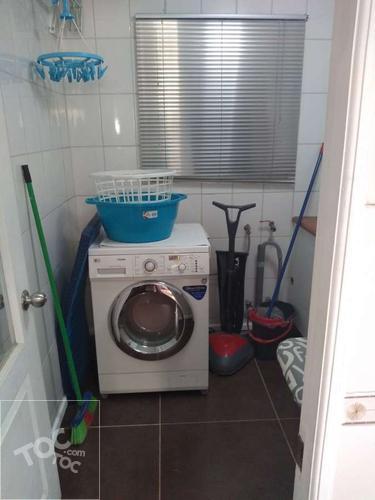 Casa de 2 pisos en Valle Lo Campino