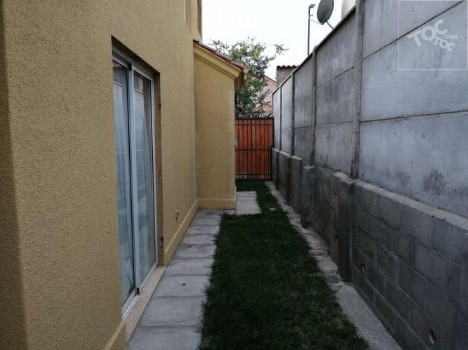 Casa en Valle Lo Campino