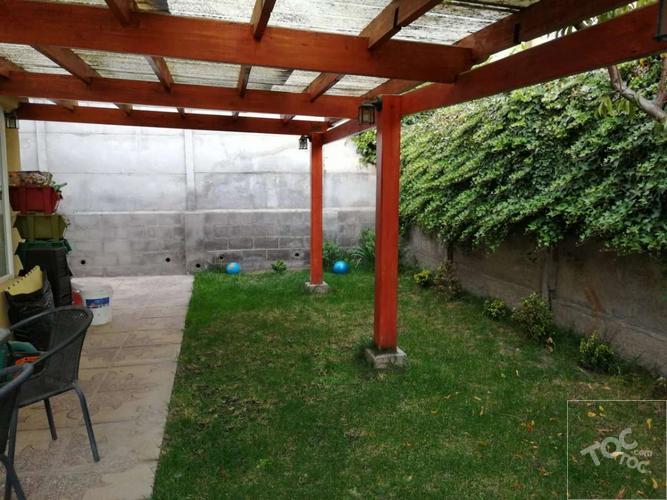 Casa en Valle Lo Campino
