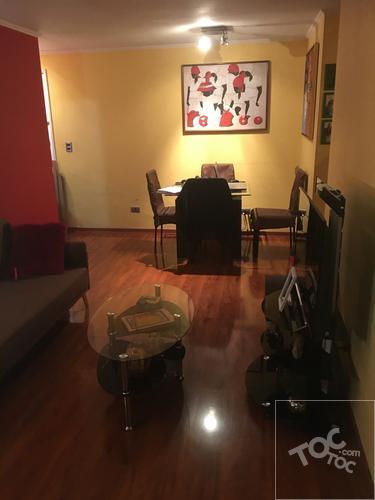 ARRIENDO DEPARTAMENTO DE 2D 2B 1Bg EN CALLE LOS ESPINOS CASI ESQUINA AV. MACUL, COMUNA DE MACUL