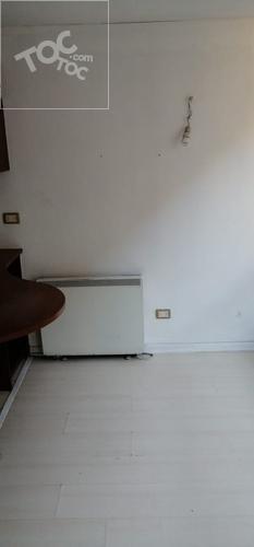 ARRIENDO DEPARTAMENTO EN PISO 7 DE 1D 1B A DOS CUADRAS DEL METRO ESTACIÓN SANTA ANA EN SANTIAGO CENTRO