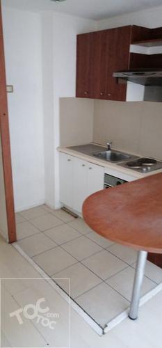 ARRIENDO DEPARTAMENTO EN PISO 7 DE 1D 1B A DOS CUADRAS DEL METRO ESTACIÓN SANTA ANA EN SANTIAGO CENTRO