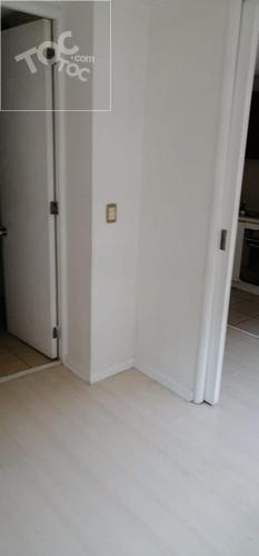 ARRIENDO DEPARTAMENTO EN PISO 7 DE 1D 1B A DOS CUADRAS DEL METRO ESTACIÓN SANTA ANA EN SANTIAGO CENTRO