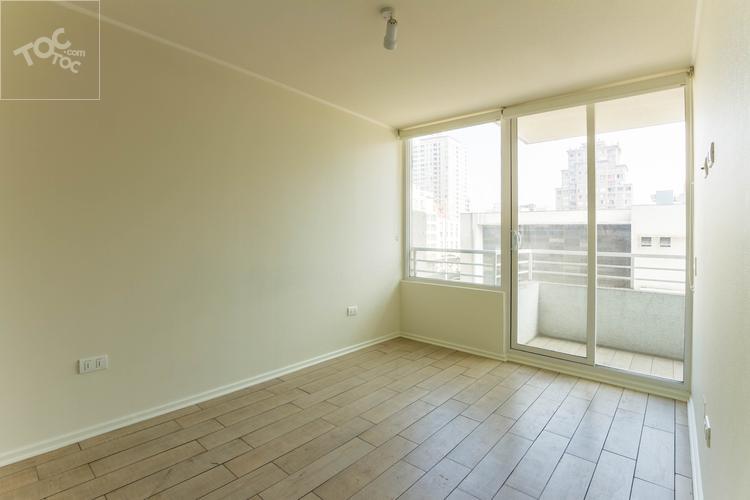 1 Habitación Grande 1 Baño en Suite con Walking Closet Carmen 368 Esquina Santa Isabel