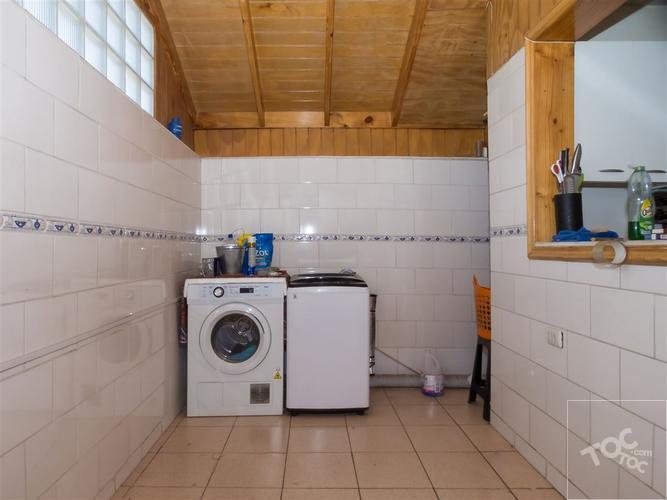 Casa 2 pisos cercana a General Velásquez