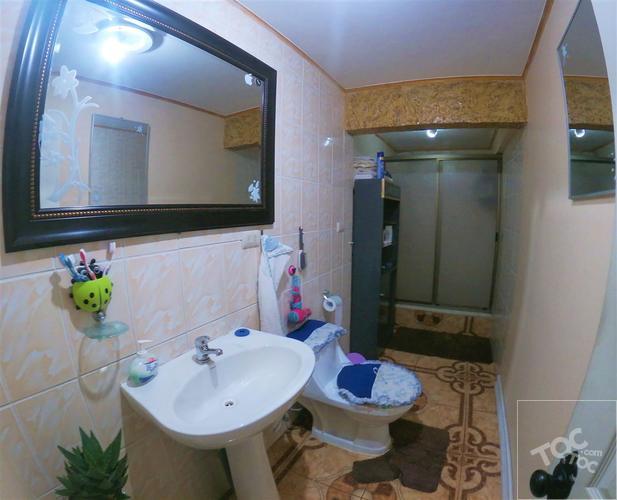 Hermosa casa, con amplio estacionamiento
