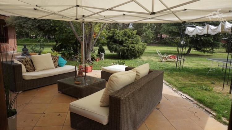 Linda casa de campo, Lampa