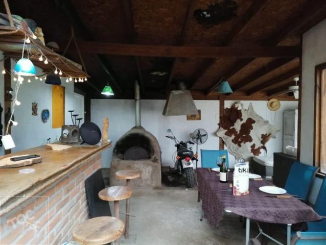 Linda casa de campo, Lampa