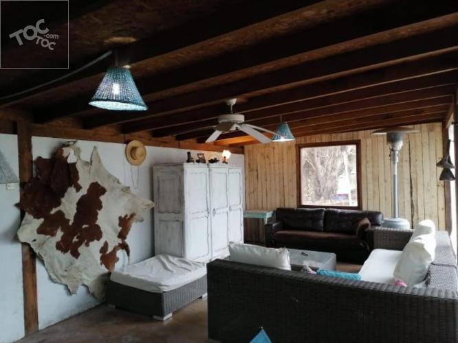 Linda casa de campo, Lampa