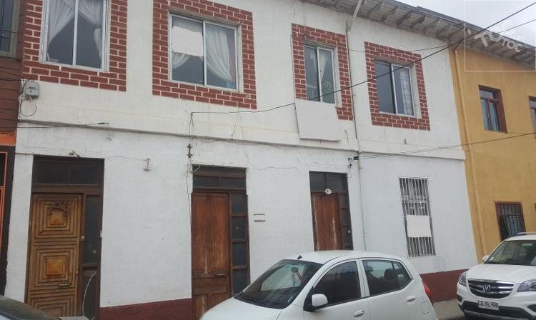 Se vende gran casa en pasaje san luis, viña del mar. Cod. 9387