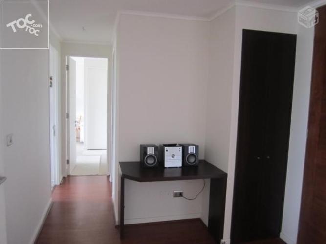 SE VENDE DEPTO TOTALMENTE AMOBLADO EN EDIFICIO VIÑA CLUB