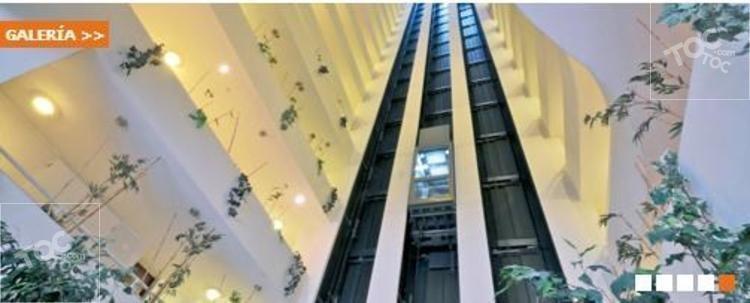 SE VENDE DEPTO TOTALMENTE AMOBLADO EN EDIFICIO VIÑA CLUB
