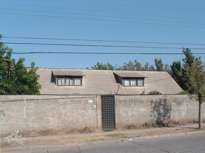 GRAN TERRENO CON CASONA – LA REINA – 8 CUADRAS DE METRO/MALL PLAZA EGAÑA