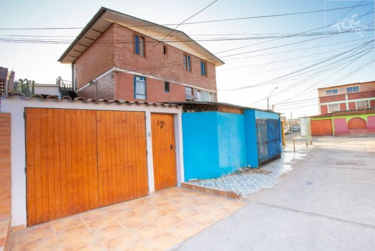 Estate at Home - CASA DE TRES PISOS EN VENTA EN CONJUNTO HABITACIONAL  SOCOROMA, Arica Y Parinacota Arica