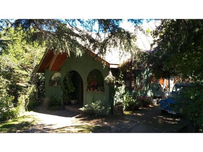 Gran sitio con dos casas