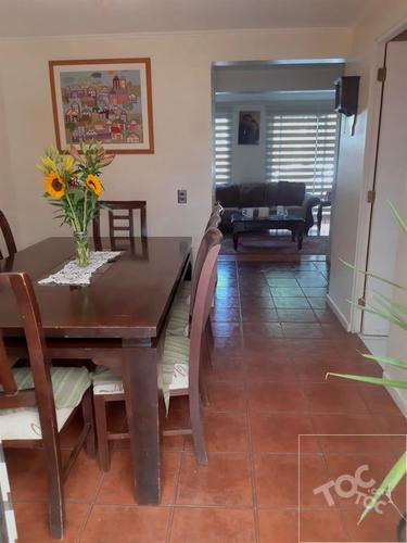 Se vende Casa Jardin Alto 5D 4B