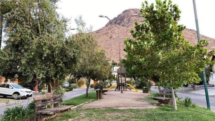 EXCELENTE CASA CON INMEJORABLE UBICACIÓN, EL UMBRAL DE CHICUREO