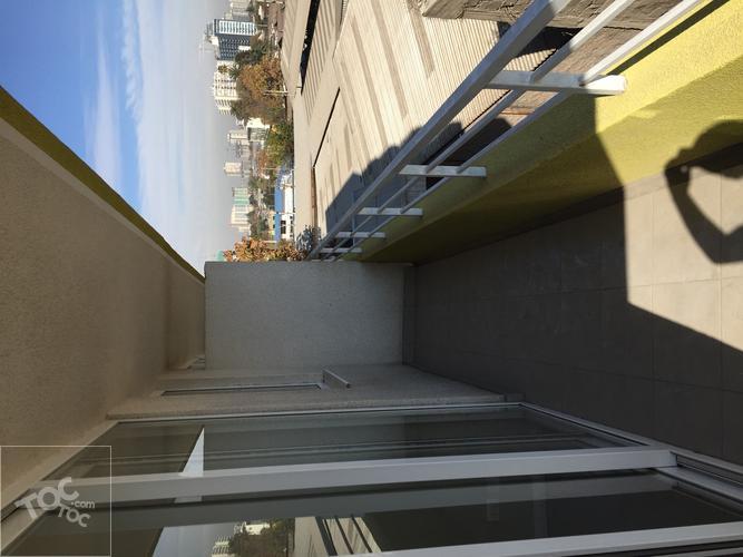 Oportunidad, Hermoso Departamento 2D, con Estacionamiento, Gran Terraza, Pasos Metro Gruta de Lourdes, Full Eléctrico
