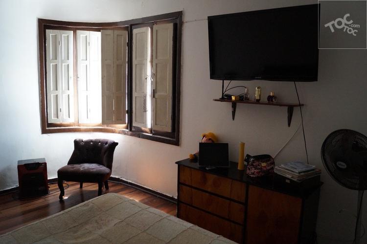 SE VENDEN CASA EN DOMINGO SANTA MARIA 1756 / INDEPENDENCIA