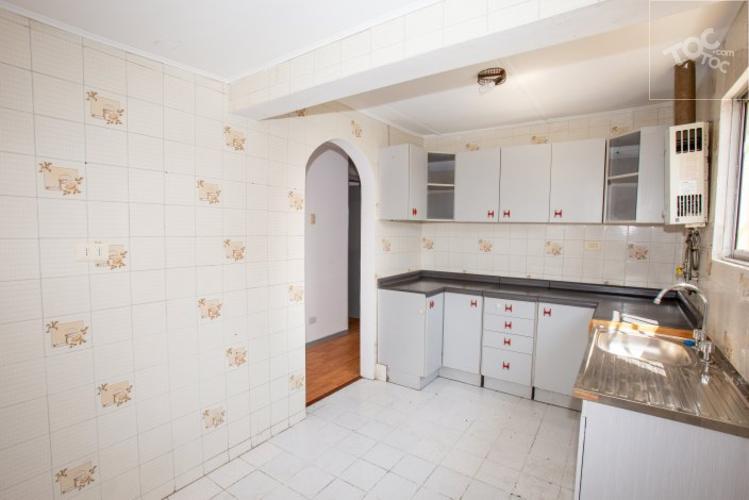 CASA ACOGEDORA CON MARAVILLOSA VISTA DE LA CIUDAD