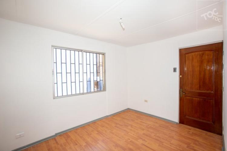CASA ACOGEDORA CON MARAVILLOSA VISTA DE LA CIUDAD