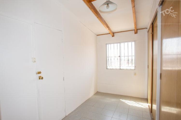 CASA ACOGEDORA CON MARAVILLOSA VISTA DE LA CIUDAD