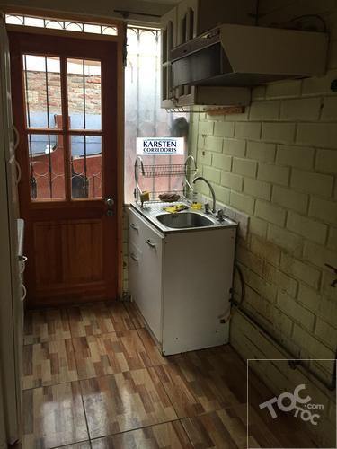 ARRIENDO CASA DE DOS PISOS CON 3D 1B EN COMUNA DE QUILICURA / VILLA LOS ADOBES