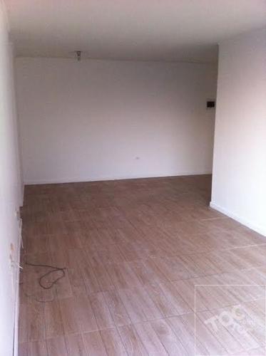 ARRIENDO DEPARTAMENTO EN SEGUNDO PISO CON 3D 2B A UNOS 15-20 MINUTOS CAMINADO AL METRO ESTACIÓN DORSAL COMUNA DE RECOLETA / DISPONIBLE INMEDIATAMENTE