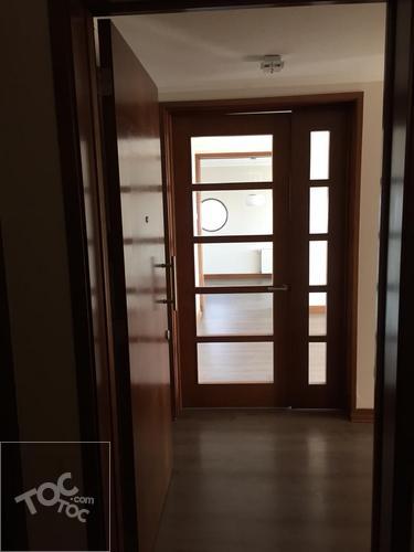 BROKER ARRIENDA 4D+3B+SE+2 EST.+1B