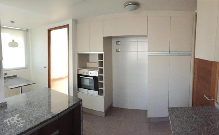BROKER ARRIENDA 4D+3B+SE+2 EST.+1B