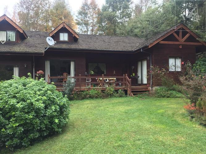 Casa 7 dormitorios 250 m2, terreno 3.000 m2, Alto Pinar