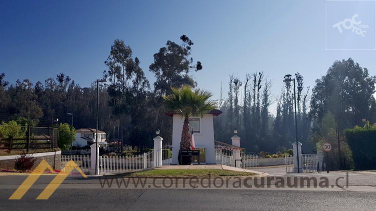 AMPLIA CASA EN CONDOMINIO BORDE LAGUNA CURAUMA