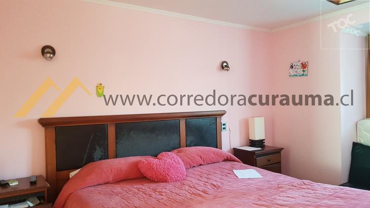 AMPLIA CASA EN CONDOMINIO BORDE LAGUNA CURAUMA