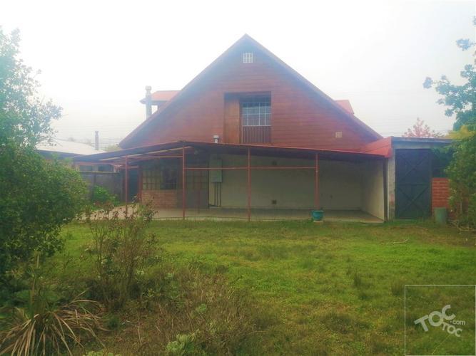 Casa con amplio terreno