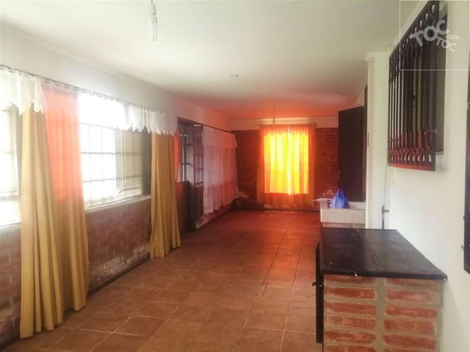 Casa con amplio terreno