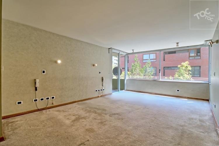 Burgos 240, Las Condes
