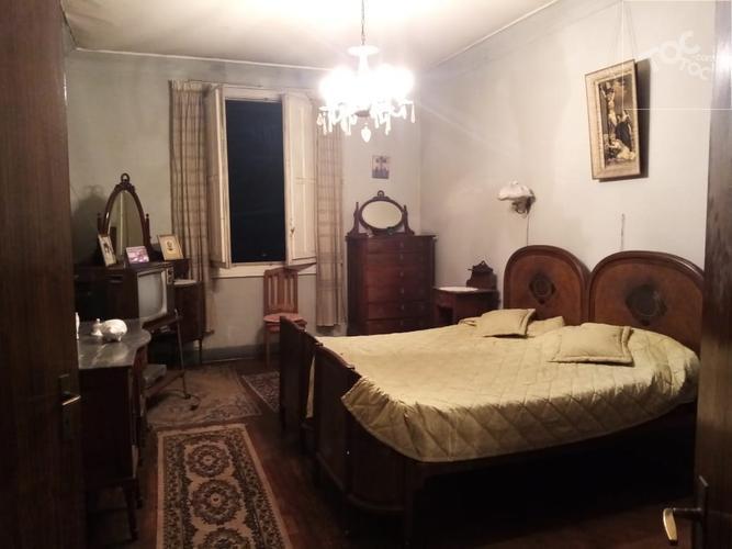 Vendo Casa Terreno 258 mt2, construidos 410 mt2, 2 pisos, 6 dormitorios Almirante Latorre, Barrio República Santiago Centro Chile