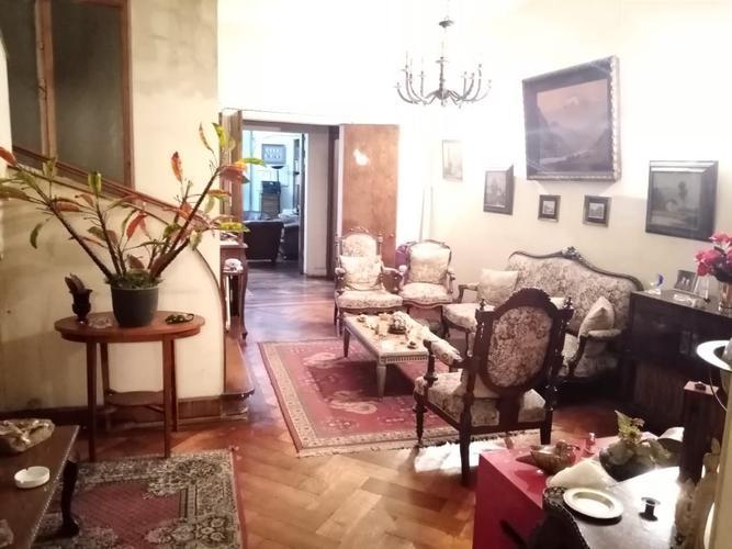 Vendo Casa Terreno 258 mt2, construidos 410 mt2, 2 pisos, 6 dormitorios Almirante Latorre, Barrio República Santiago Centro Chile