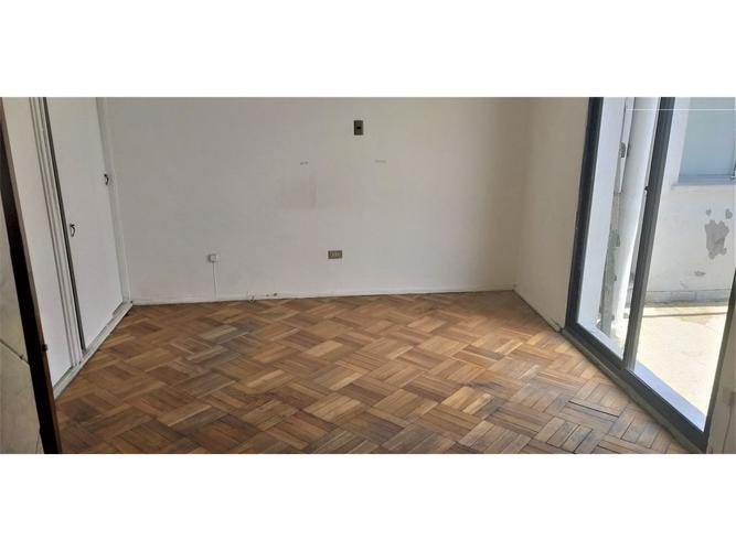 SE VENDE CÓMODA CASA FRENTE AL MALL FLORIDA CENTER