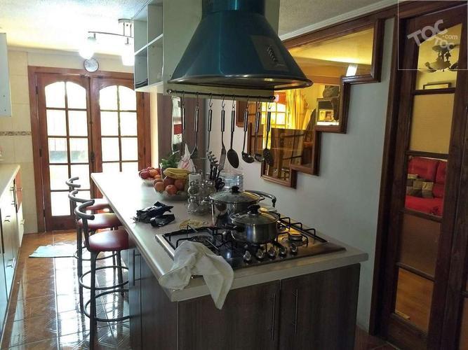 Casa de 2 pisos en Lia Aguirre